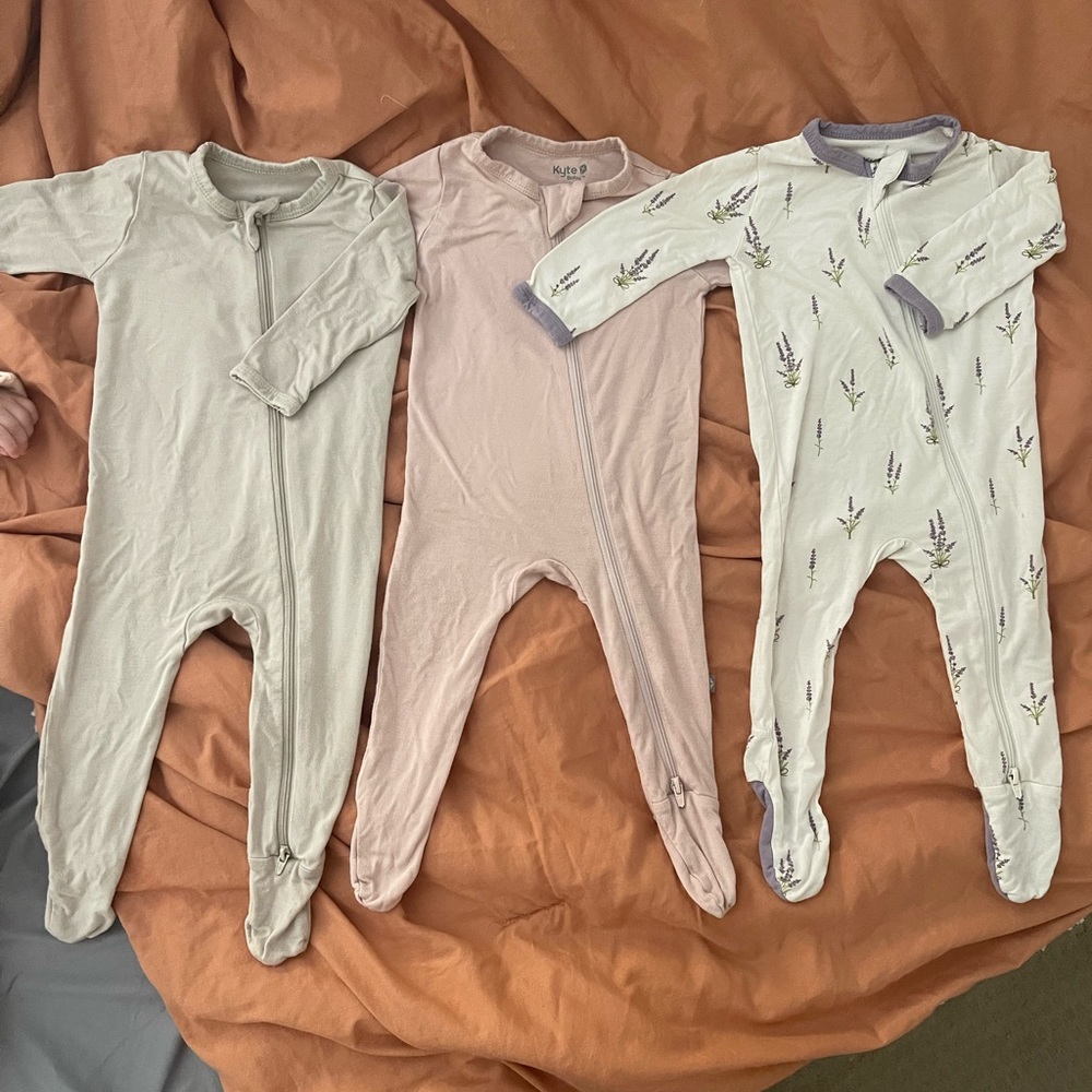 Kyte baby zipper footies
